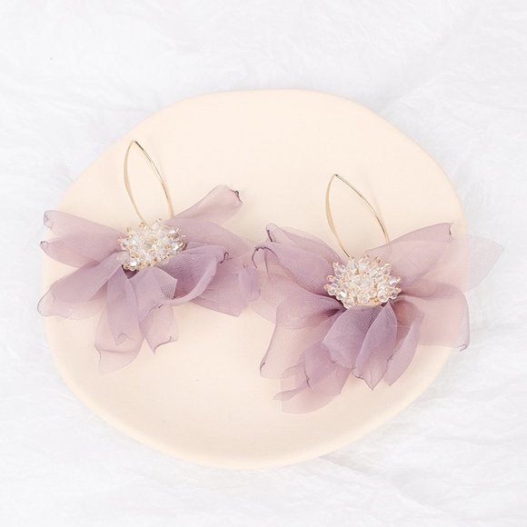 Flower Sheer Fabric Drop Earrings. 💕last white one - Picture 6 of 8